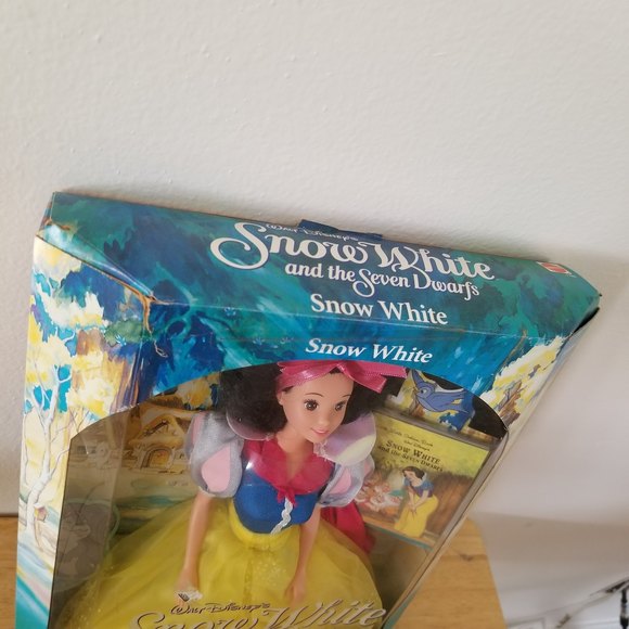 Walt Disney's Snow White Doll #7783 - Picture 3 of 6